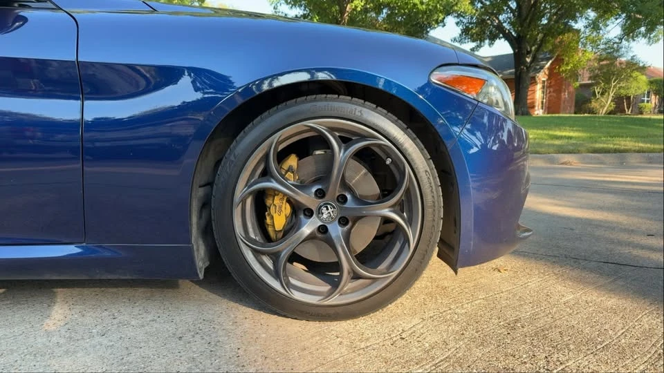 2019 Alfa Romeo Giulia - Image 6 of 20