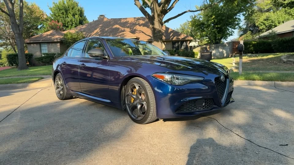 2019 Alfa Romeo Giulia - Image 2 of 20
