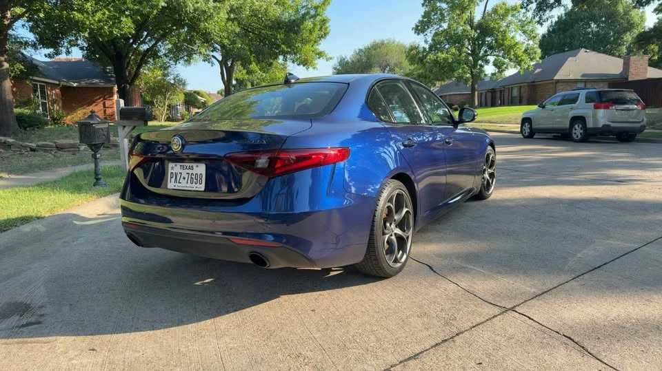2019 Alfa Romeo Giulia - Image 7 of 20