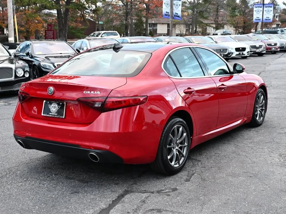2019 Alfa Romeo Giulia - Image 6 of 20
