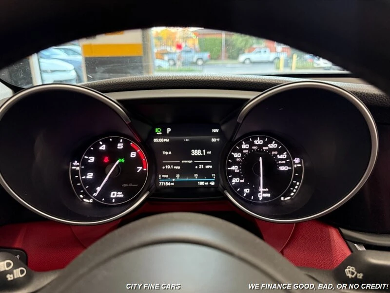 2019 Alfa Romeo Giulia - Image 19 of 20
