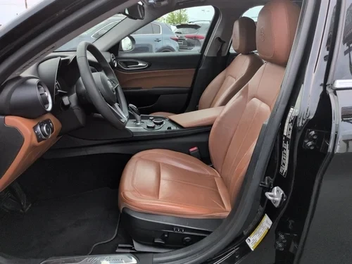 2019 Alfa Romeo Giulia - Image 7 of 19