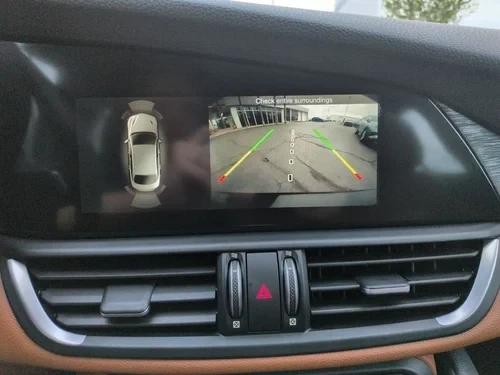 2019 Alfa Romeo Giulia - Image 14 of 19