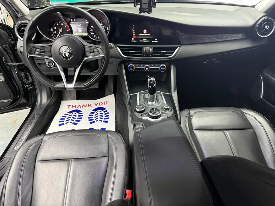 2019 Alfa Romeo Giulia - Image 9 of 15
