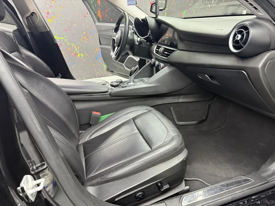 2019 Alfa Romeo Giulia - Image 8 of 15