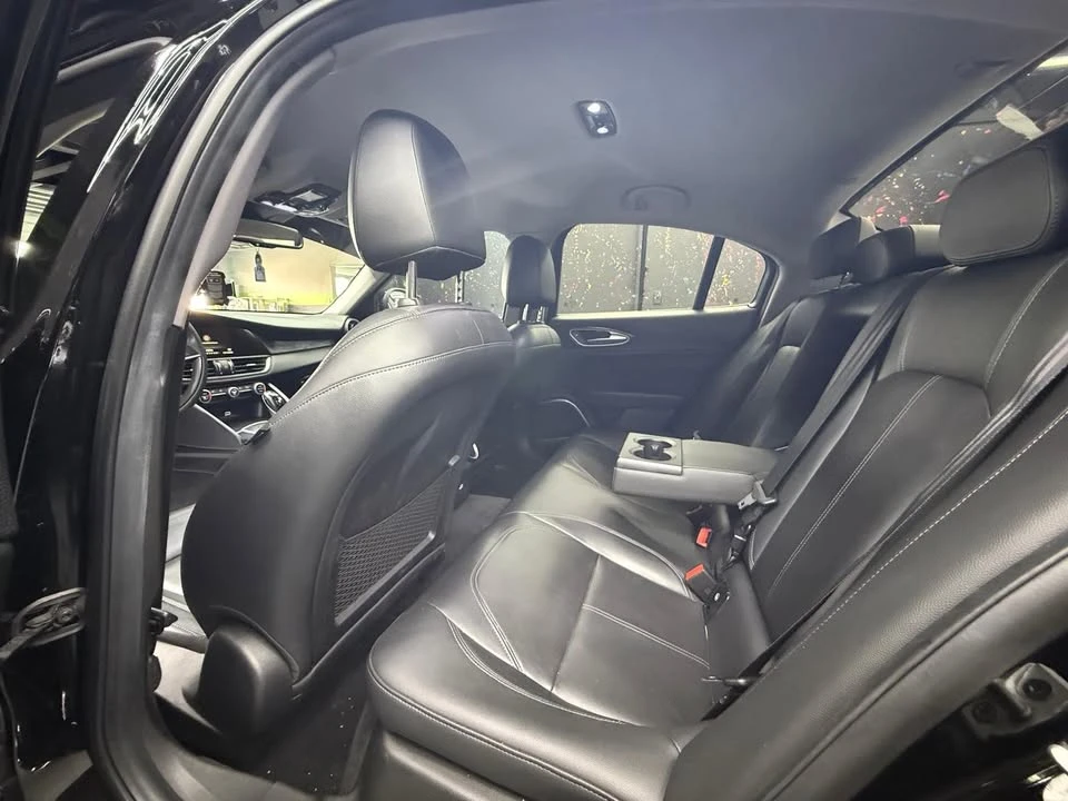 2019 Alfa Romeo Giulia - Image 10 of 15