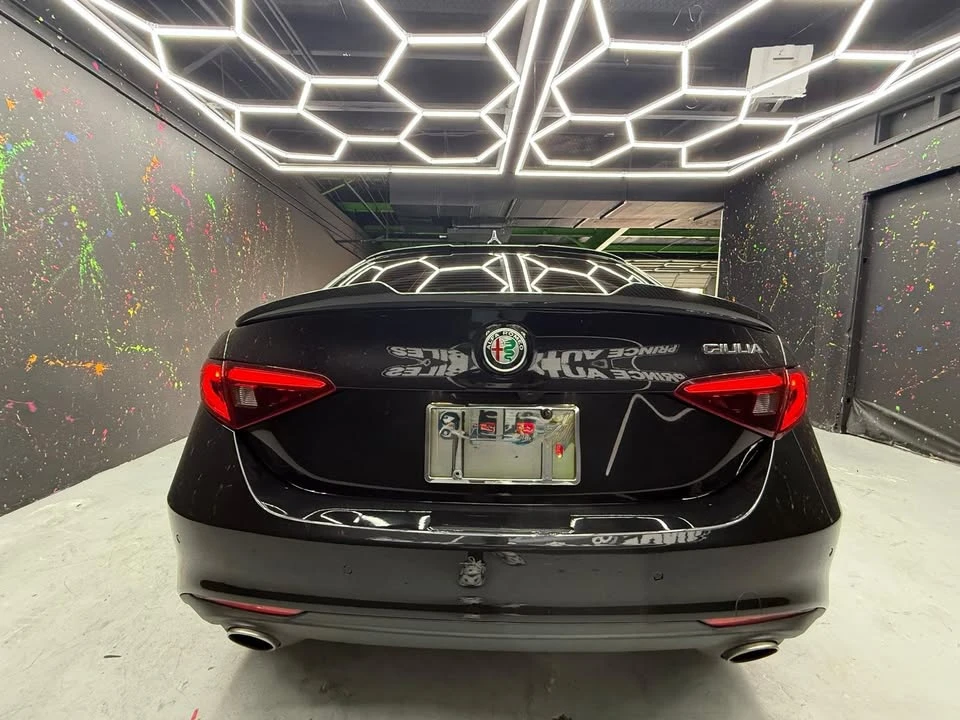2019 Alfa Romeo Giulia - Image 12 of 15
