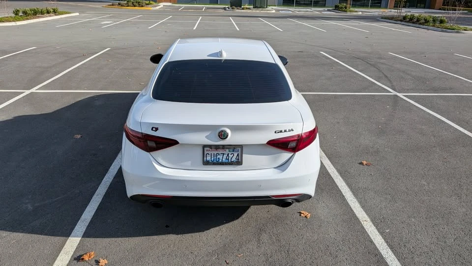 2019 Alfa Romeo Giulia - Image 4 of 14