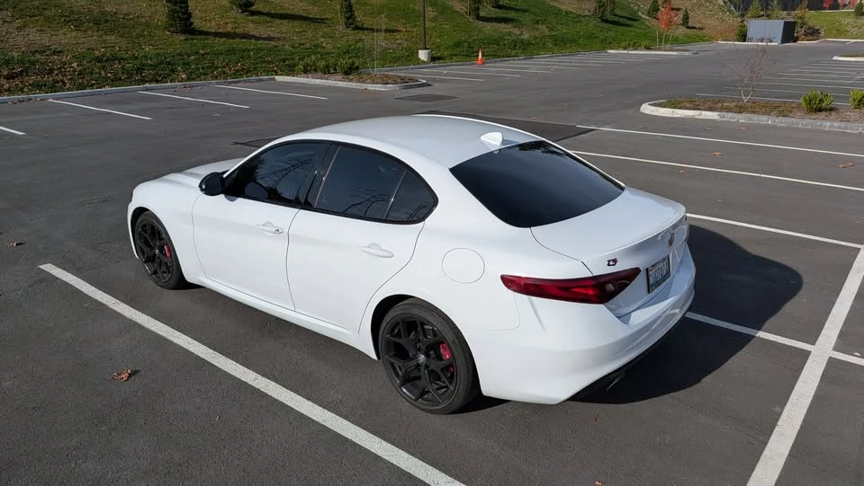 2019 Alfa Romeo Giulia - Image 5 of 14