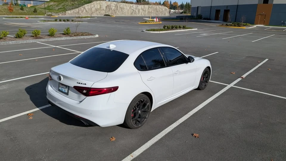 2019 Alfa Romeo Giulia - Image 3 of 14