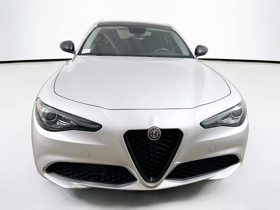 2019 Alfa Romeo Giulia - Image 2 of 19