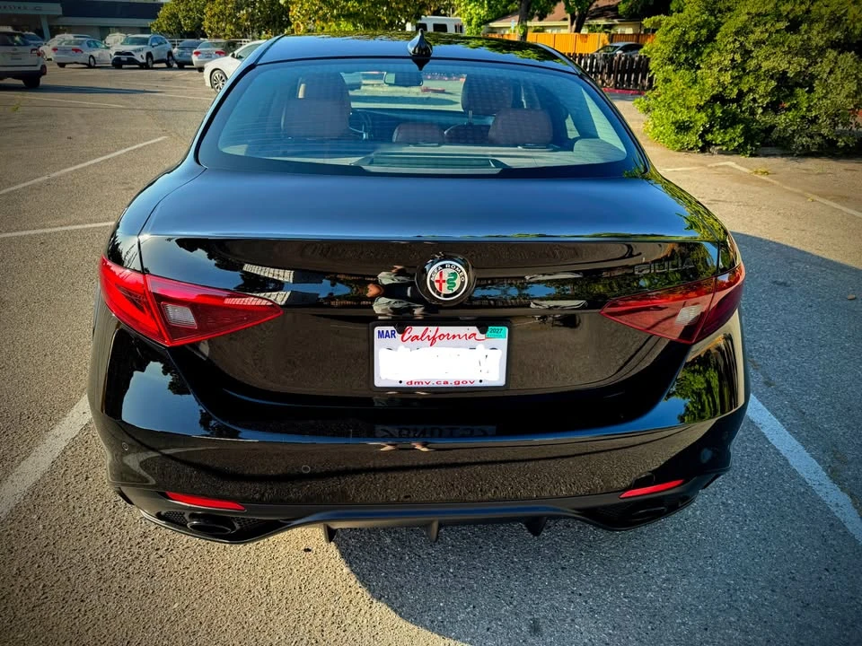 2019 Alfa Romeo Giulia - Image 5 of 17
