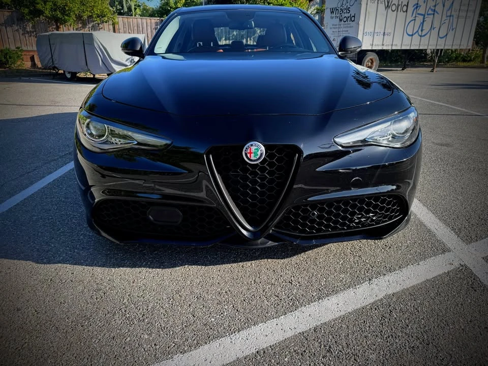 2019 Alfa Romeo Giulia - Image 2 of 17