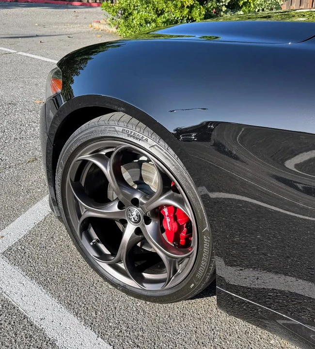 2019 Alfa Romeo Giulia - Image 12 of 17