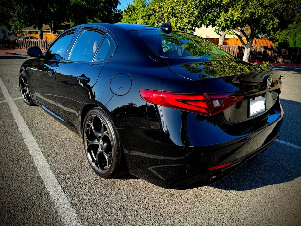 2019 Alfa Romeo Giulia - Image 4 of 17