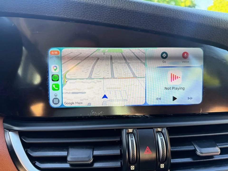 2019 Alfa Romeo Giulia - Image 13 of 17