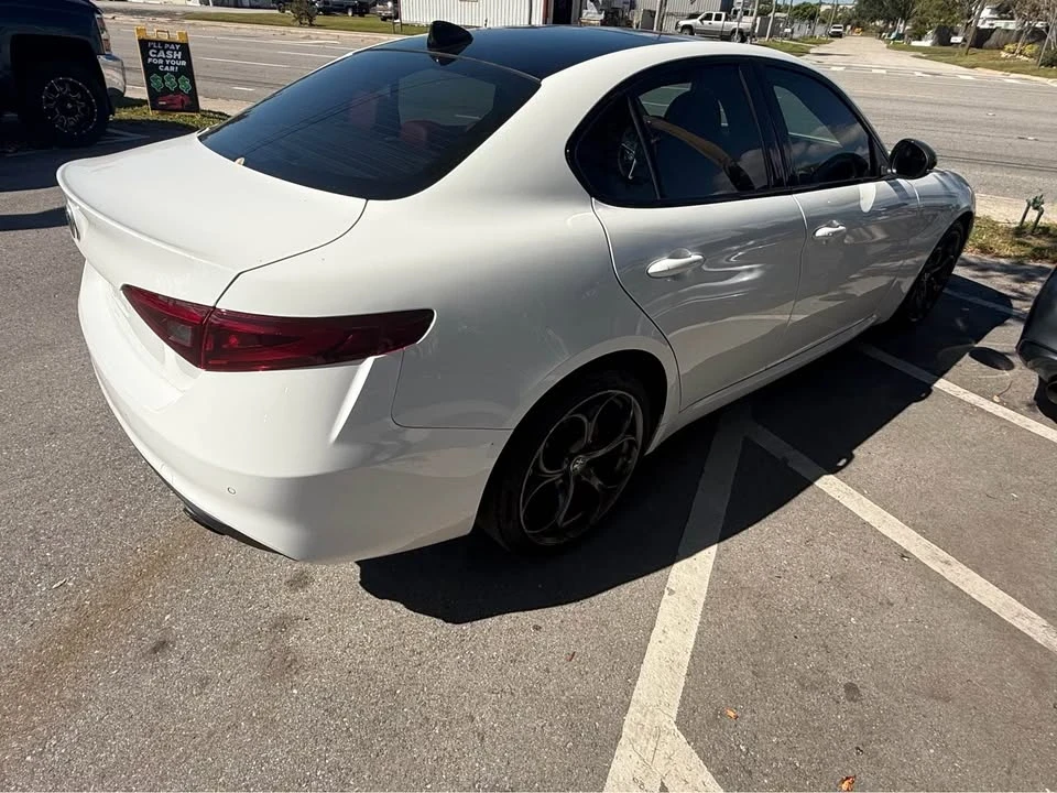 2019 Alfa Romeo Giulia - Image 2 of 13