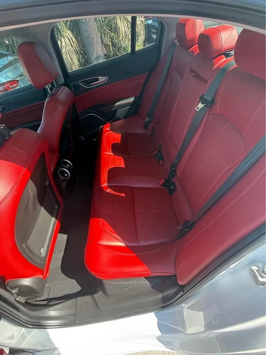 2019 Alfa Romeo Giulia - Image 10 of 13