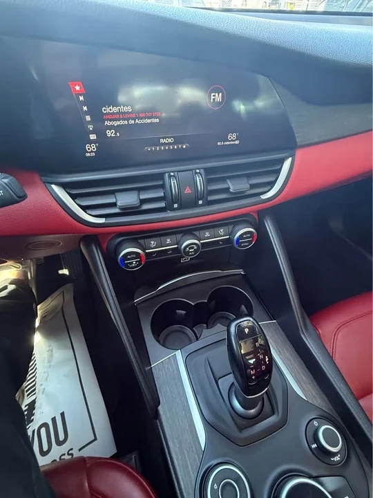 2019 Alfa Romeo Giulia - Image 7 of 13