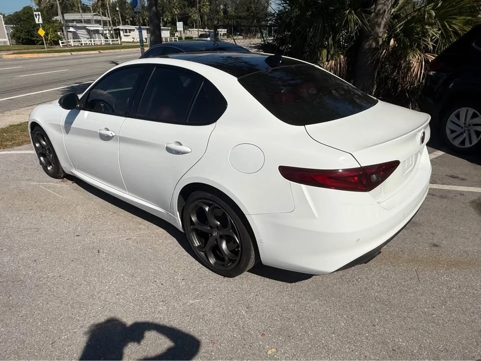 2019 Alfa Romeo Giulia - Image 3 of 13