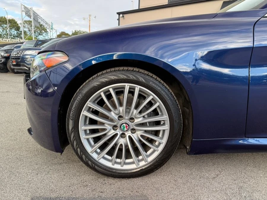 2019 Alfa Romeo Giulia - Image 2 of 18
