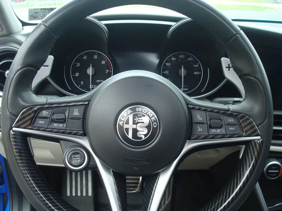 2019 Alfa Romeo Giulia - Image 6 of 7