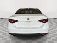 2019 Alfa Romeo Giulia - Image 4 of 10