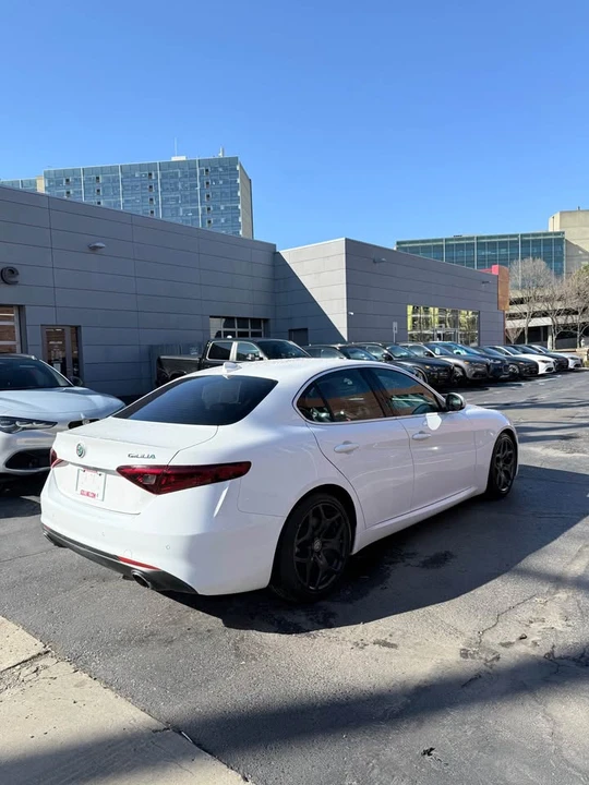2019 Alfa Romeo Giulia - Image 3 of 13