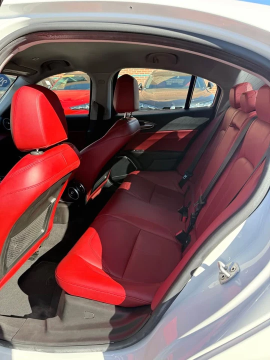 2019 Alfa Romeo Giulia - Image 6 of 13