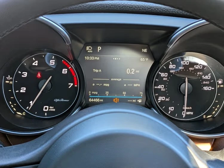 2019 Alfa Romeo Giulia - Image 8 of 12