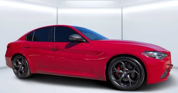 2019 Alfa Romeo Giulia - Image 5 of 12