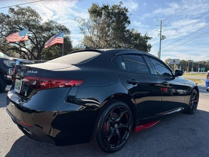 2019 Alfa Romeo Giulia - Image 7 of 20