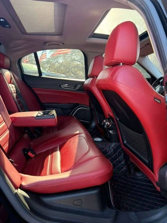 2019 Alfa Romeo Giulia - Image 14 of 20