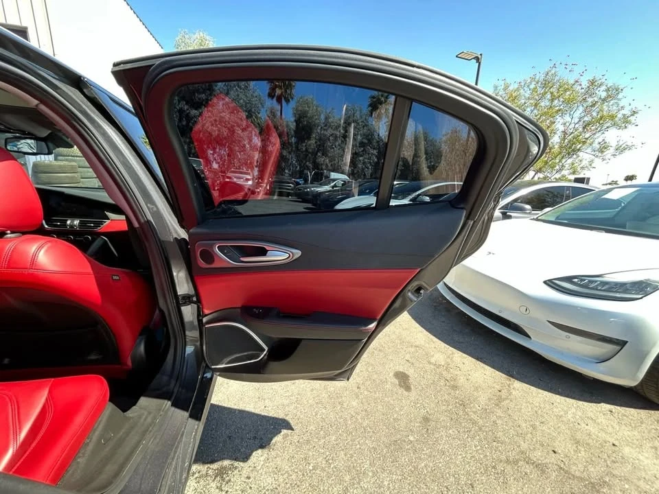 2019 Alfa Romeo Giulia - Image 13 of 19