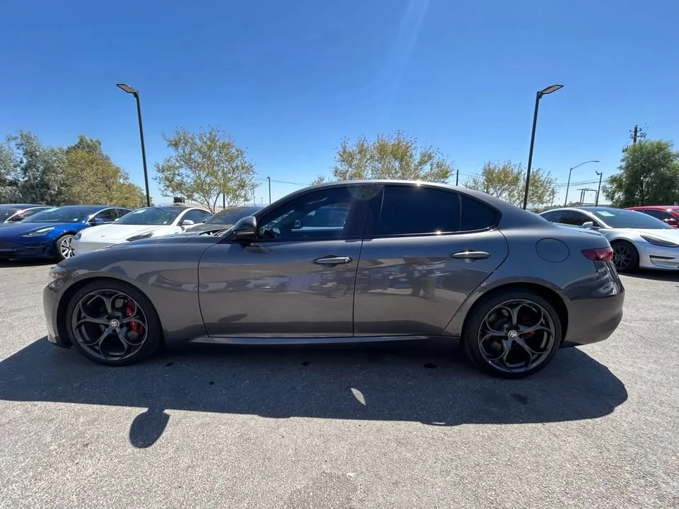 2019 Alfa Romeo Giulia - Image 4 of 19
