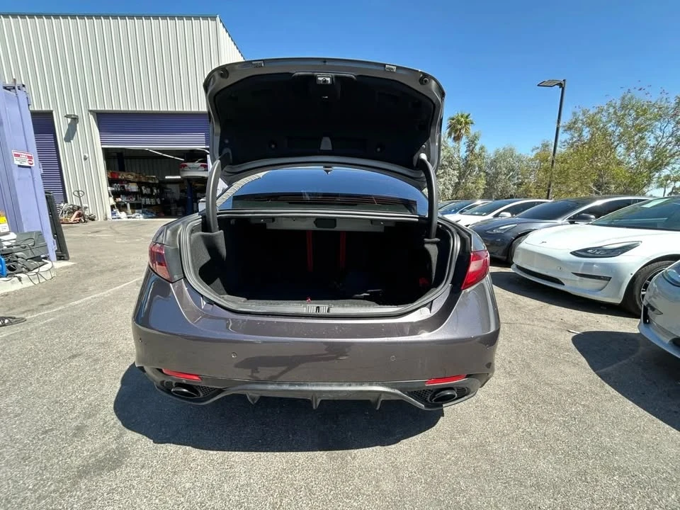 2019 Alfa Romeo Giulia - Image 6 of 19