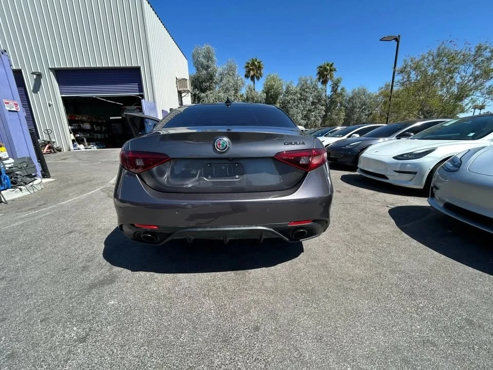 2019 Alfa Romeo Giulia - Image 5 of 19