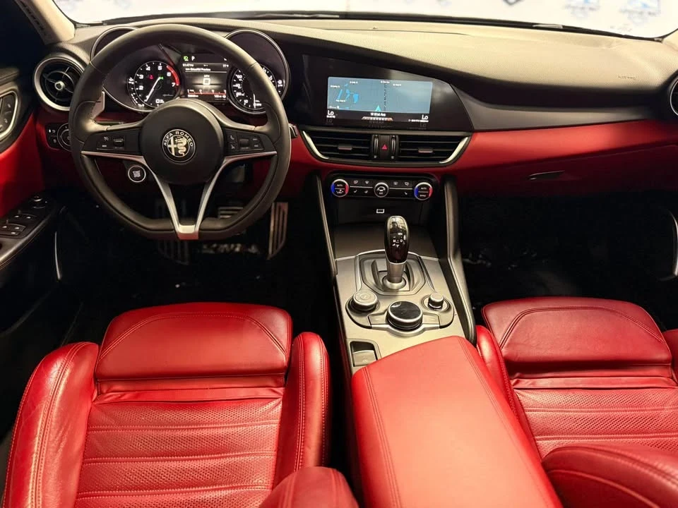 2019 Alfa Romeo Giulia - Image 16 of 16