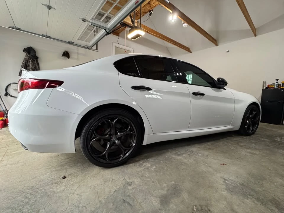 2019 Alfa Romeo Giulia - Image 3 of 18