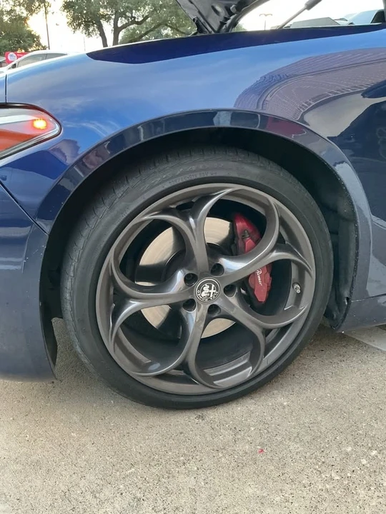 2019 Alfa Romeo Giulia - Image 7 of 11