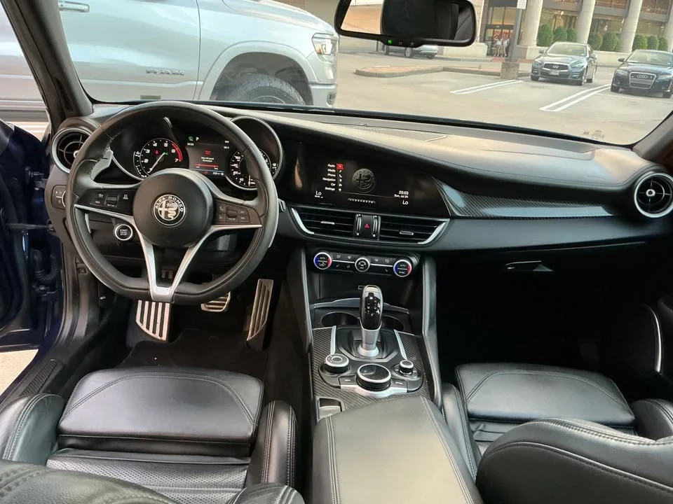 2019 Alfa Romeo Giulia - Image 8 of 11