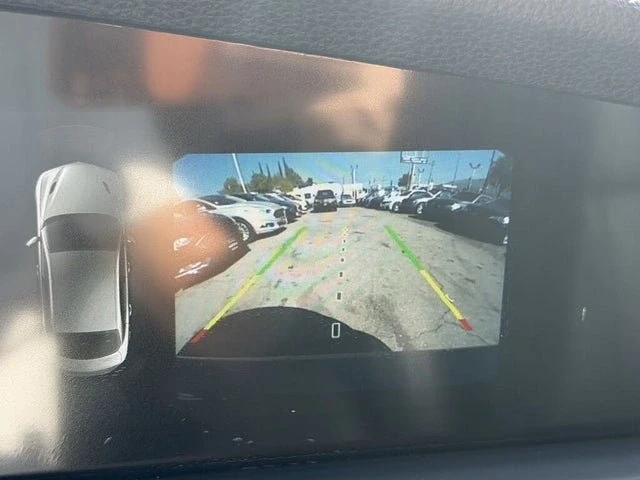 2019 Alfa Romeo Giulia - Image 16 of 17