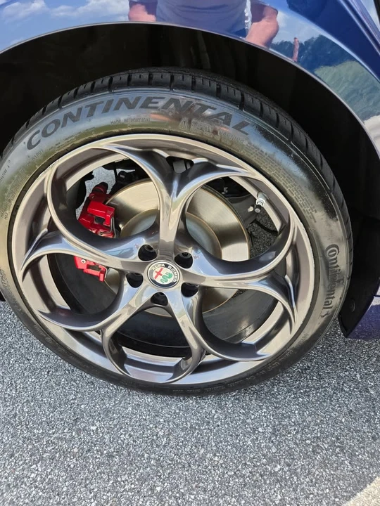 2019 Alfa Romeo Giulia - Image 19 of 20
