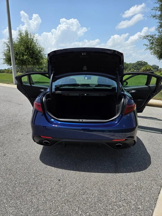 2019 Alfa Romeo Giulia - Image 7 of 20