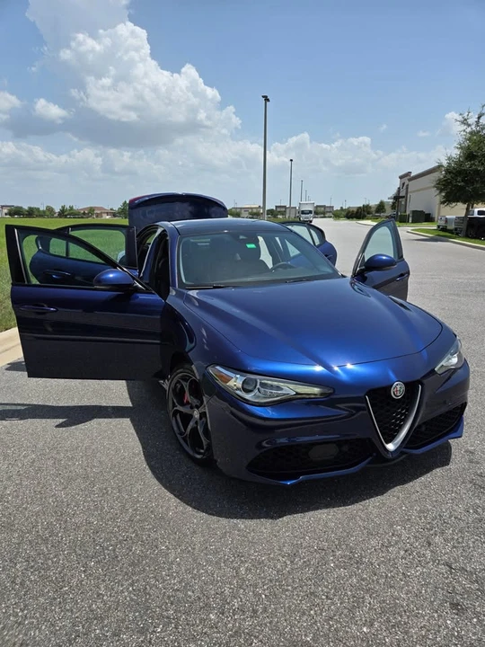 2019 Alfa Romeo Giulia - Image 10 of 20