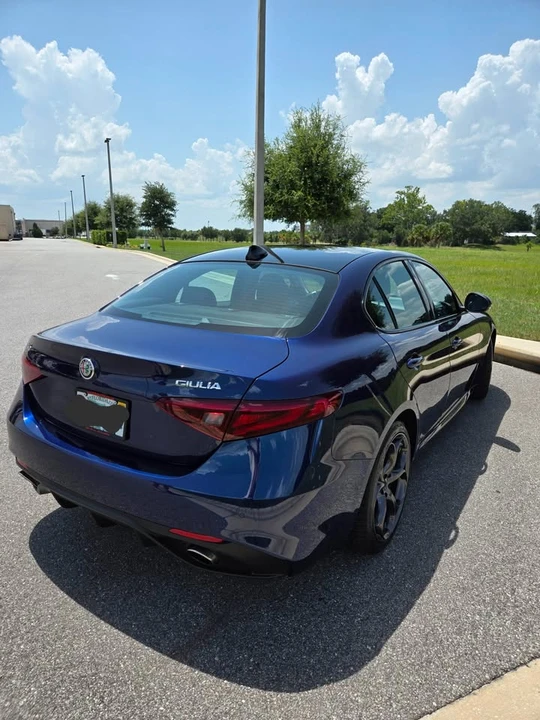2019 Alfa Romeo Giulia - Image 5 of 20
