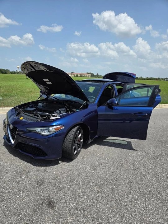 2019 Alfa Romeo Giulia - Image 9 of 20