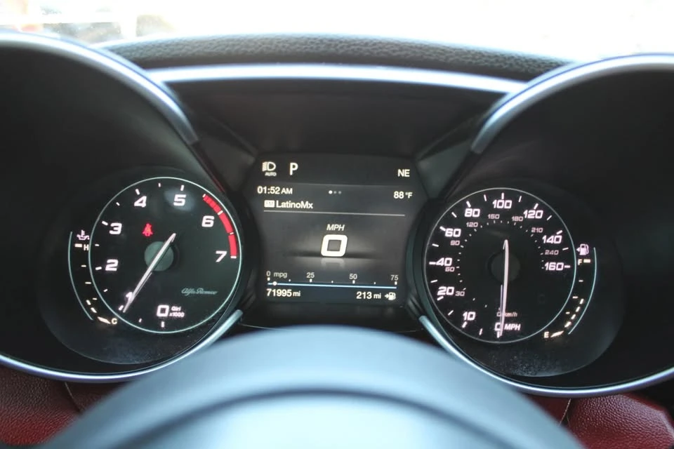 2019 Alfa Romeo Giulia - Image 15 of 20