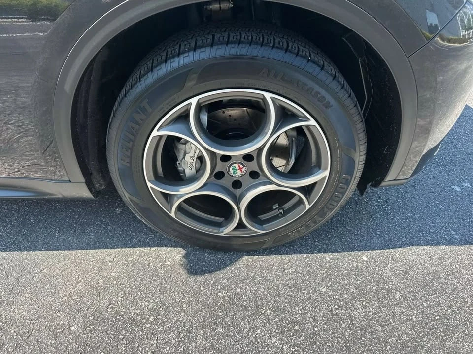 2019 Alfa Romeo Stelvio - Image 10 of 14