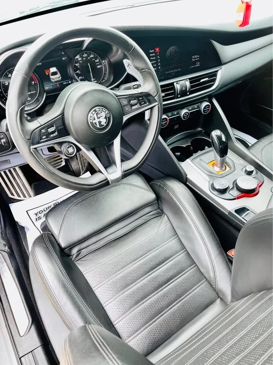 2019 Alfa Romeo Giulia - Image 2 of 5